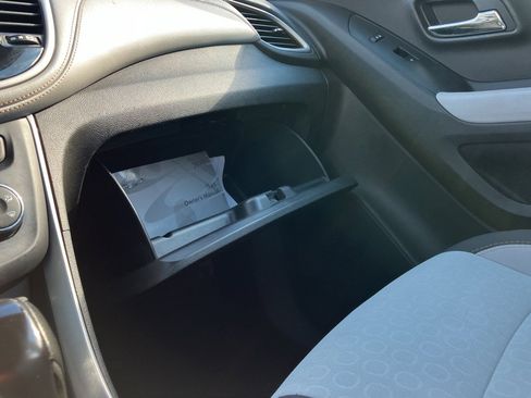 Used 2020 Chevrolet Trax LS image 25