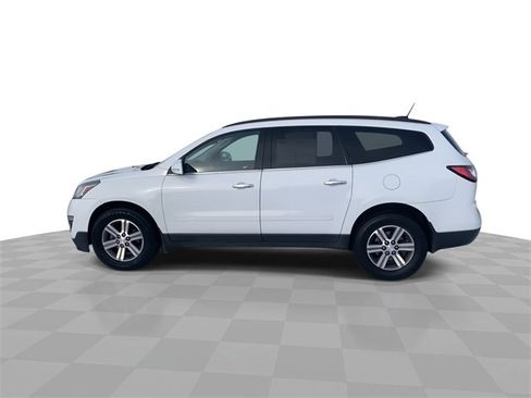 Used 2017 Chevrolet Traverse LT image 5