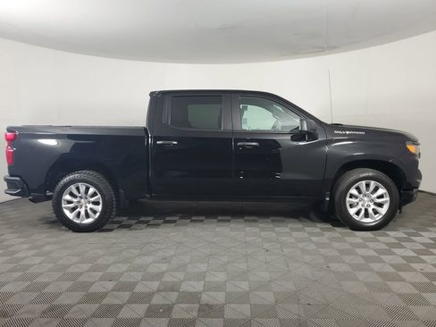 Used 2023 Chevrolet Silverado 1500 Custom RWD image 3