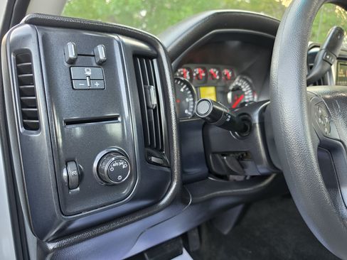 Used 2015 GMC Sierra 2500 2WD Crew Cab image 38