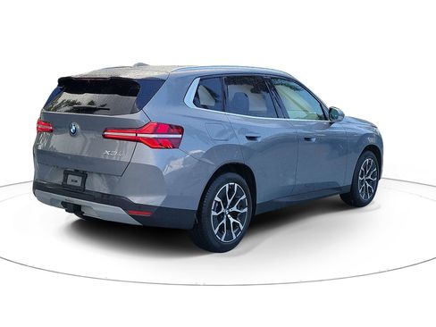 Used 2025 BMW X3 xDrive30i w/ Premium Package image 4