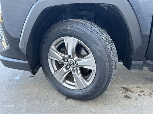 Certified 2022 Toyota RAV4 XLE image 11