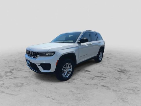 New 2025 Jeep Grand Cherokee Laredo X image 4