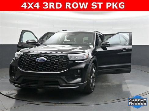 Used 2025 Ford Explorer ST-Line w/ ST-Line Street Pack image 43