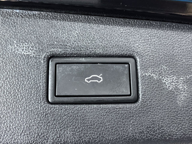 Certified 2024 Volkswagen Tiguan SE FWD image 6