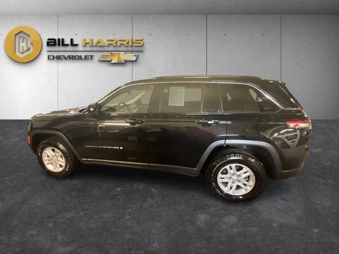 Used 2023 Jeep Grand Cherokee Laredo w/ Luxury Tech Group I AWD/4WD image 23