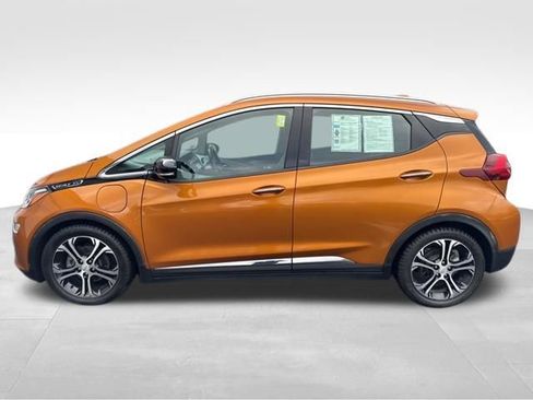 Used 2018 Chevrolet Bolt Premier w/ Driver Confidence II Package image 7