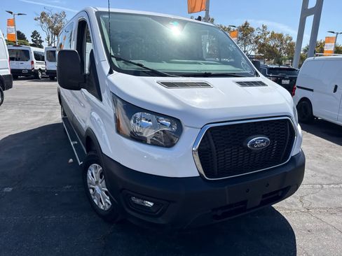 Used 2025 Ford Transit 250 Low Roof w/ Exterior Upgrade Package RWD image 6