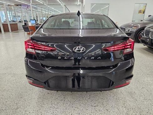 Used 2019 Hyundai Elantra SEL w/ Cargo Package FWD image 5