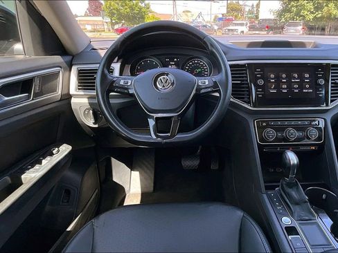Used 2018 Volkswagen Atlas SEL FWD image 7