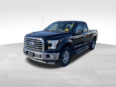 Used 2017 Ford F150 XLT w/ Equipment Group 302A Luxury AWD/4WD image 10