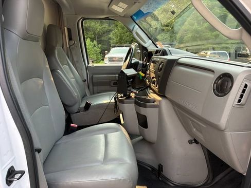 Used 2015 Ford E-350 and Econoline 350 Super Duty w/ Power Windows & Locks Group RWD image 24