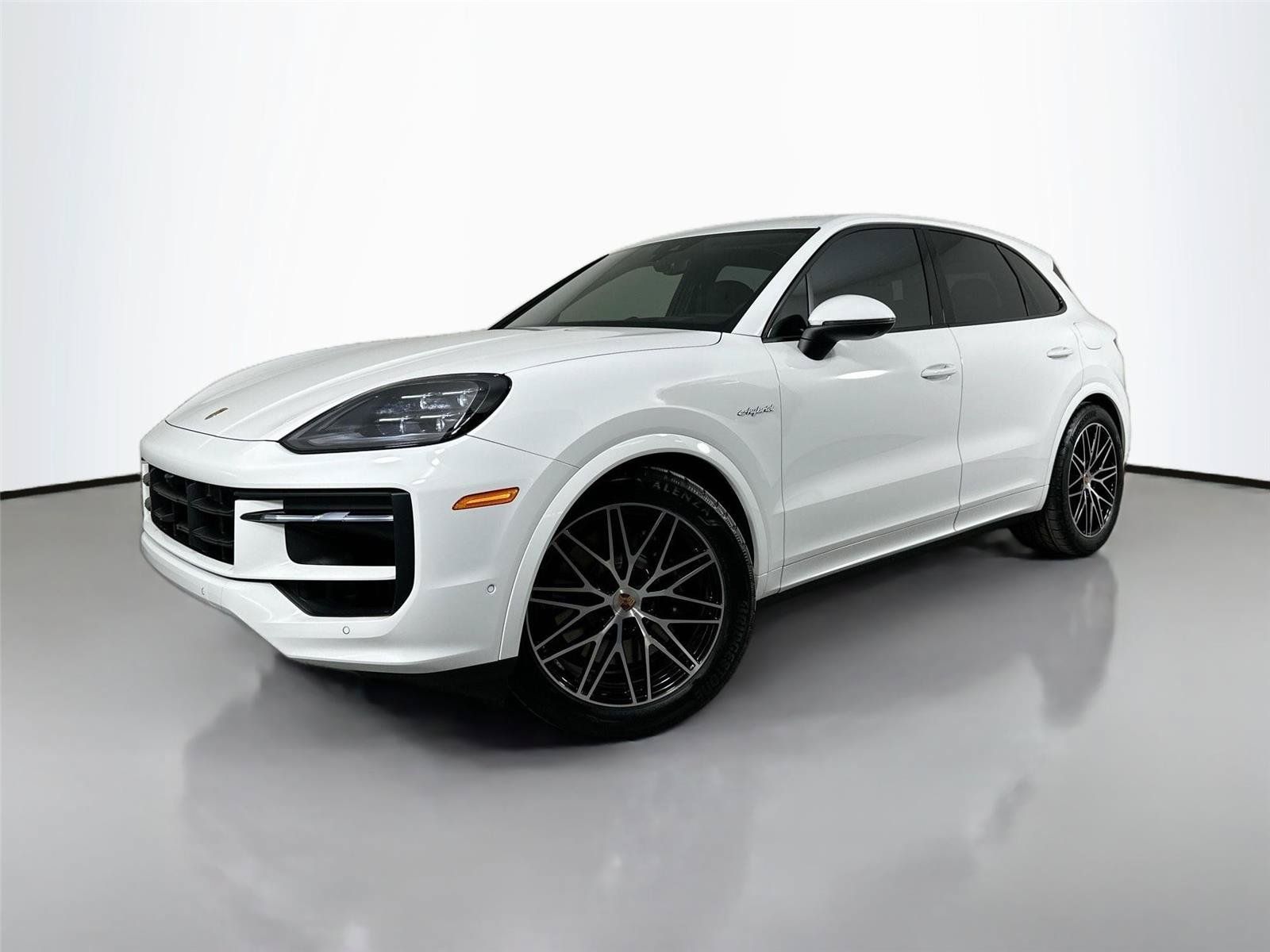 Certified 2026 Porsche Cayenne Coupe AWD/4WD image 1
