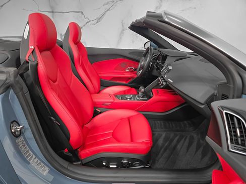 Used 2022 Audi R8 V10 performance RWD image 9
