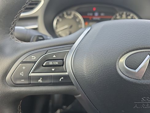 Certified 2025 INFINITI QX55 Essential image 17