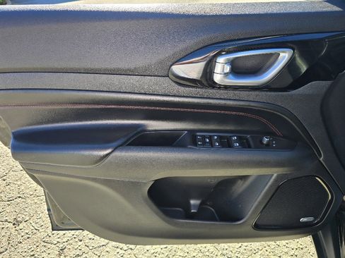 Used 2022 Jeep Compass Trailhawk w/ Sun and Sound Group image 11