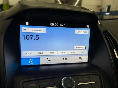 Used 2019 Ford Escape SE image 28