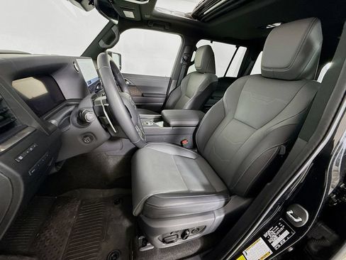 Certified 2024 Lexus GX 550 w/ Accessory Package (Z1) AWD/4WD image 19