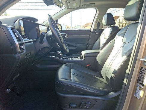 Used 2021 Kia Sorento S w/ Panoramic Sunroof Package image 12