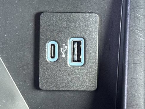Certified 2023 Ford F150 Lariat AWD/4WD image 34