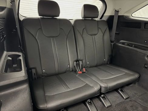 Used 2024 Kia Sorento S FWD image 32