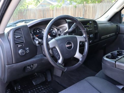 Used 2011 GMC Sierra 2500 SLE w/ Suspension Package, Off-Road AWD/4WD image 15