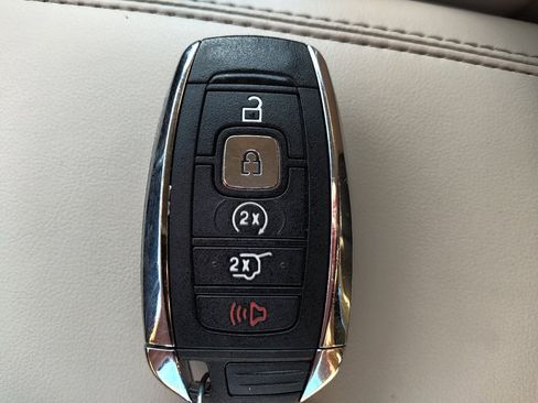 Used 2019 Lincoln MKC Premiere FWD image 32