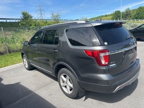 Used 2017 Ford Explorer XLT AWD/4WD image 19