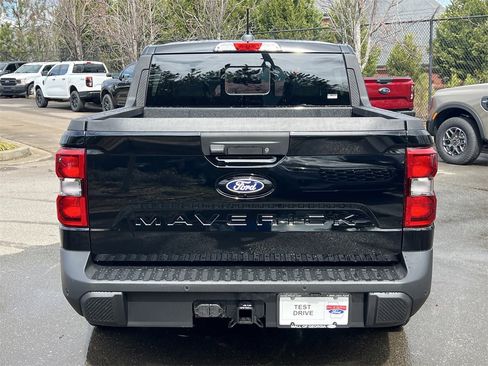 New 2026 Ford Maverick Lariat w/ Black Appearance Package image 25