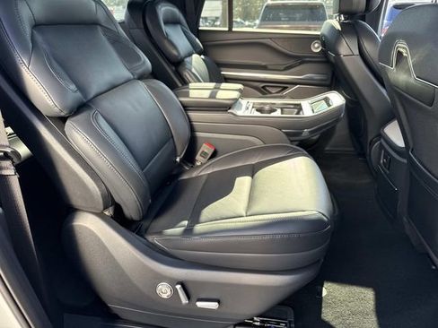 New 2025 Lincoln Navigator L Reserve w/ Jet Appearance Package AWD/4WD image 10