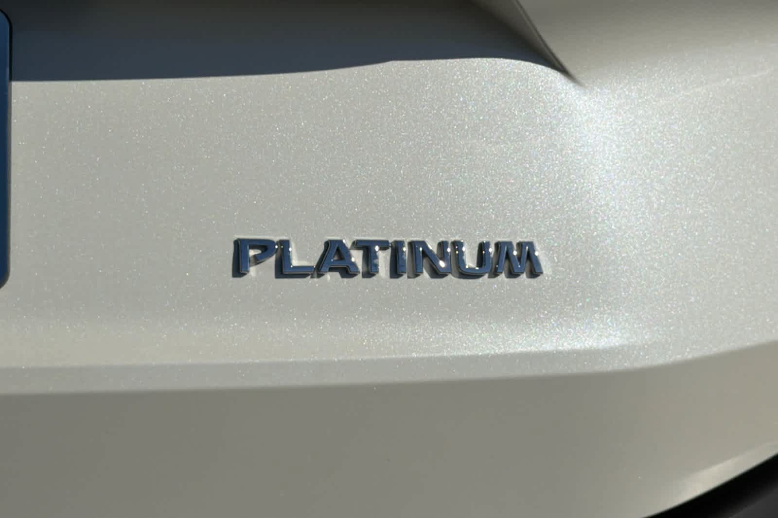 Used 2023 Nissan Rogue Platinum w/ Platinum Premium Package FWD image 33