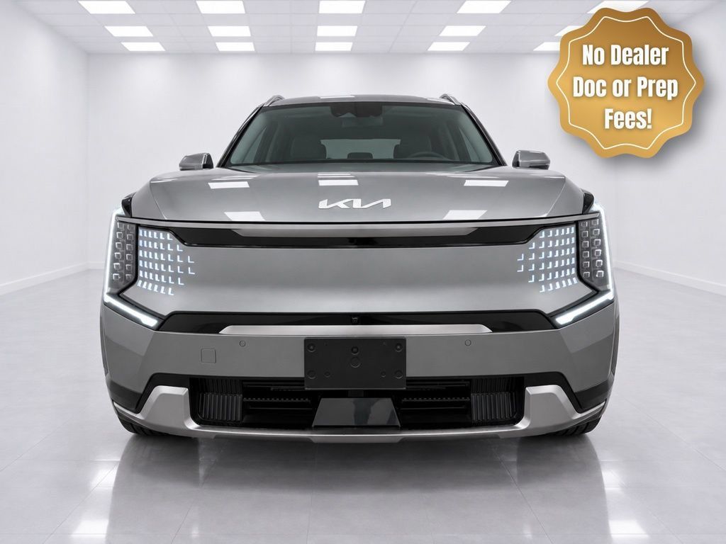 Used 2024 Kia EV9 Land AWD/4WD image 2