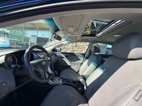 Used 2013 Hyundai Elantra Limited w/ Technology Pkg image 19