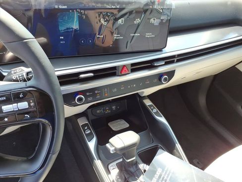 Used 2025 Kia Sorento S w/ Panoramic Sunroof Package FWD image 25