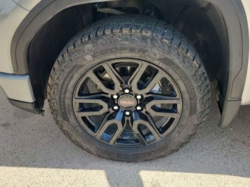 Used 2025 GMC Sierra 1500 Elevation image 8