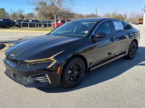 New 2026 Kia K5 LXS FWD image 3