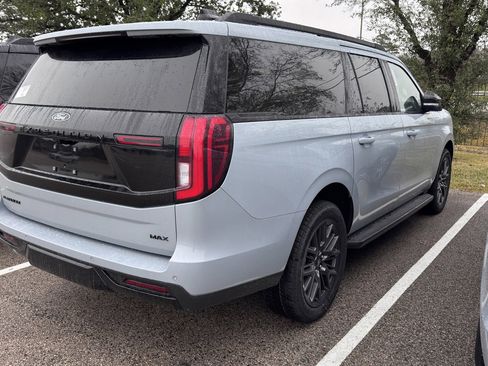 New 2026 Ford Expedition Max Platinum image 3