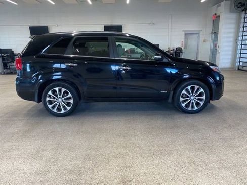 Used 2014 Kia Sorento SX w/ 3rd Row Package AWD/4WD image 4