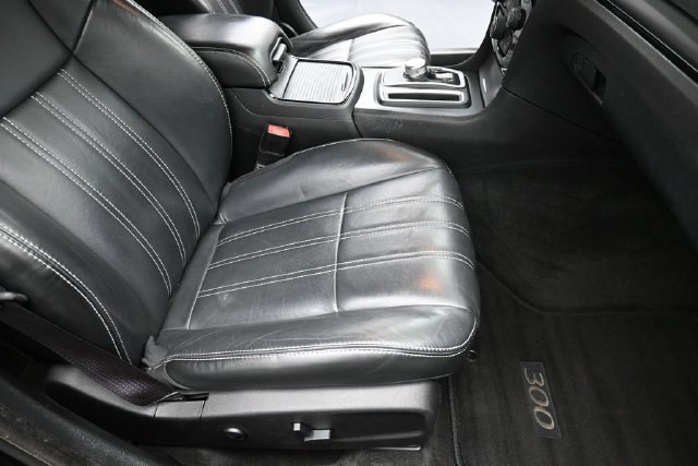 Used 2016 Chrysler 300 S AWD/4WD image 29