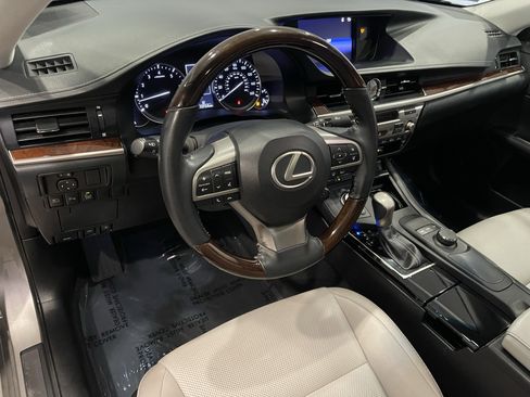 Used 2018 Lexus ES 350 w/ Premier Package FWD image 13