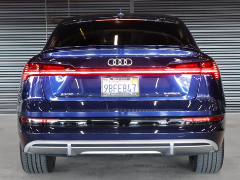 Used 2022 Audi e-tron Premium image 15