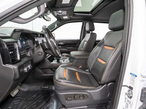 Used 2023 GMC Sierra 1500 AT4 w/ AT4 Premium Package image 19