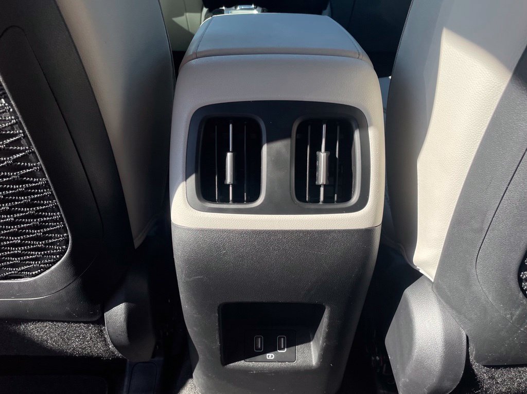Certified 2022 Hyundai Tucson Limited FWD image 33