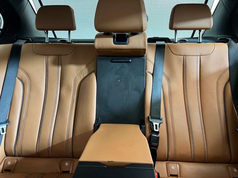 Used 2023 BMW 540i w/ Executive Package image 31