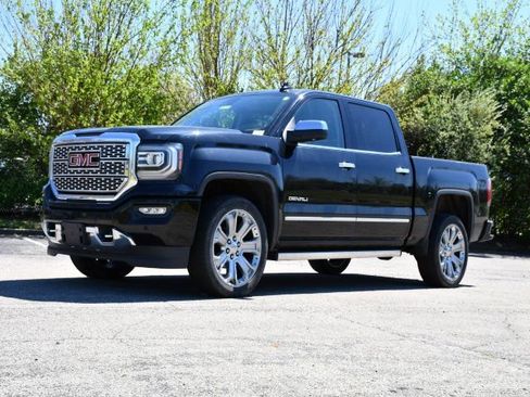 Used 2018 GMC Sierra 1500 Denali w/ Denali Ultimate Package AWD/4WD image 3