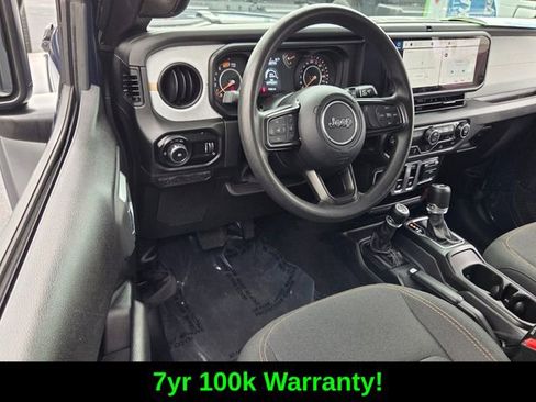 Used 2025 Jeep Wrangler Sport AWD/4WD image 15