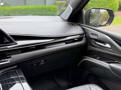 Used 2024 Cadillac Escalade V w/ LPO, ONYX Package AWD/4WD image 24