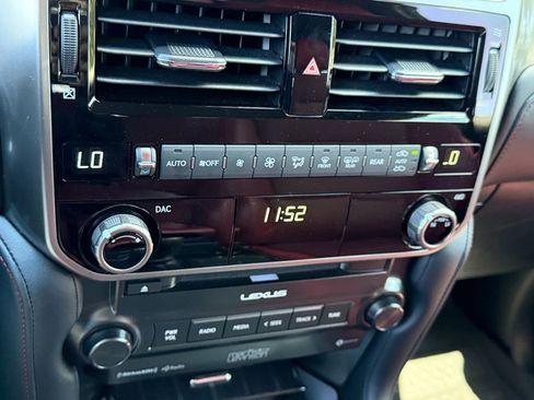 Used 2022 Lexus GX 460 Premium w/ Premium Plus Package AWD/4WD image 24