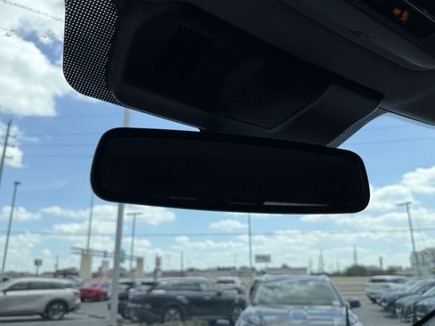 Used 2021 Ford F150 Lariat image 21