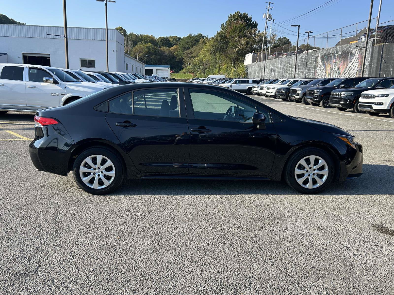 Used 2024 Toyota Corolla LE FWD image 8